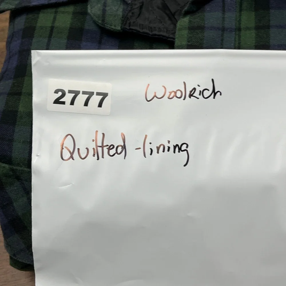 Woolrich Button Down Flannel Mens Medium Green Blue Plaid Quilted Lining Shacket - Picture 9 of 9